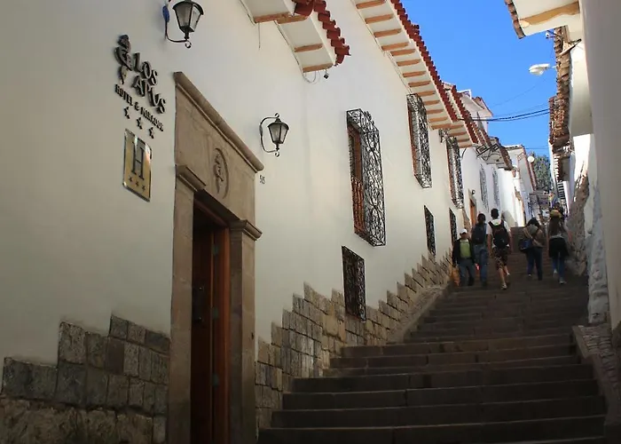 Hotel & Mirador Apus