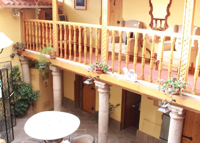 & Mirador Apus Hotel 3*