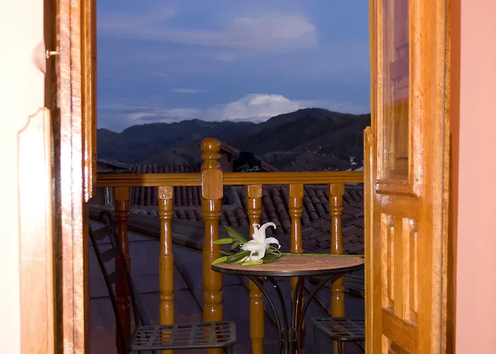 Hotel & Mirador Apus 3*
