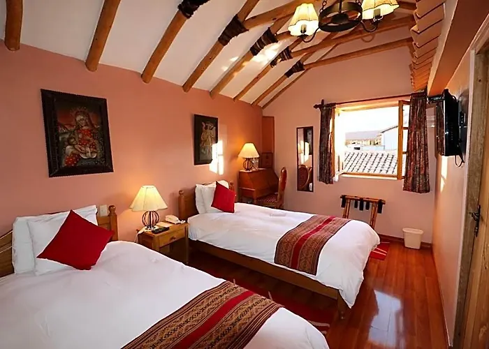 & Mirador Apus Hotel