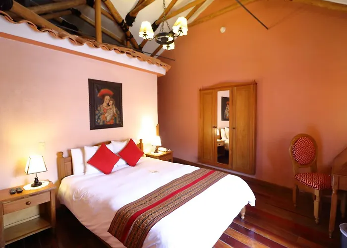 & Mirador Apus Hotel